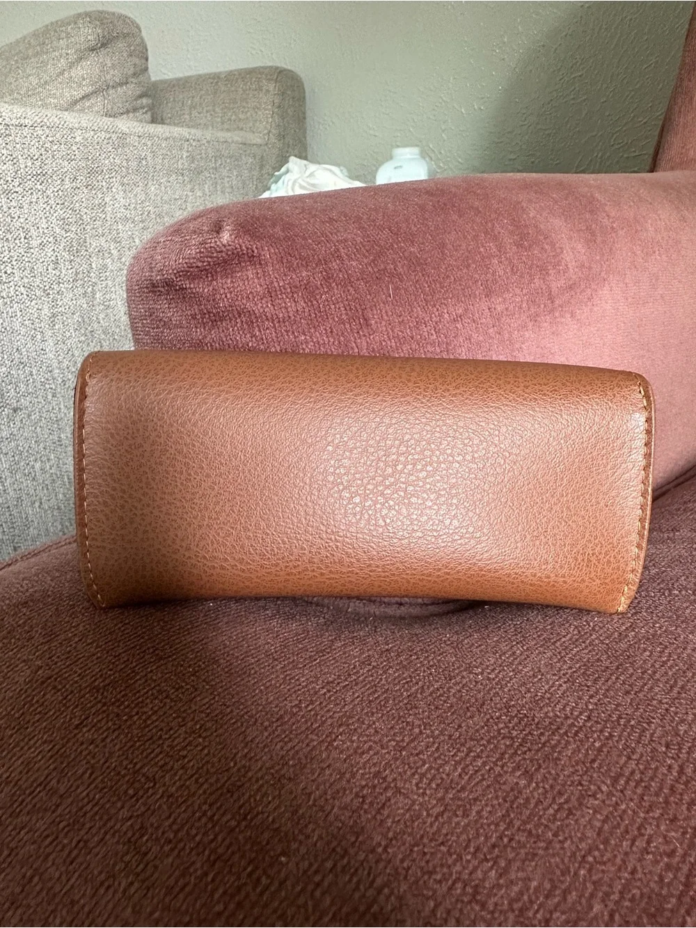 Ray-Ban Tan/Brown Faux Leather Sunglasses Case - Picture 5 of 7